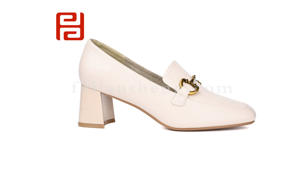 福連升春秋女鞋優(yōu)雅舒適跟鞋復(fù)古扣件單鞋