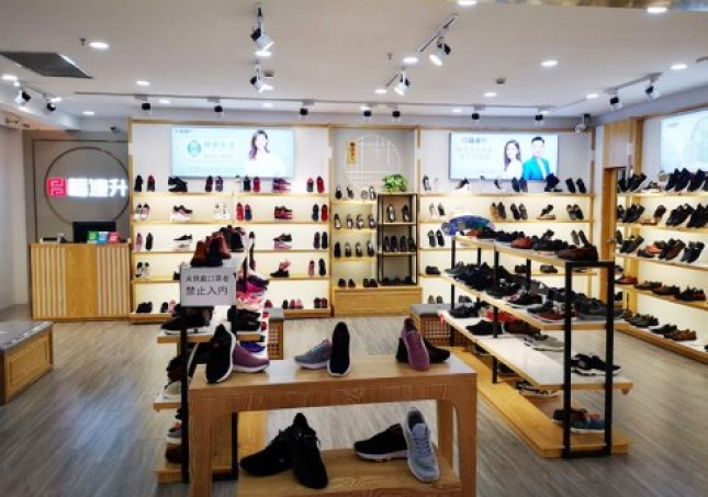 賀：內蒙古赤峰市松山區(qū)福連升北京布鞋華聯(lián)店重裝開業(yè)！